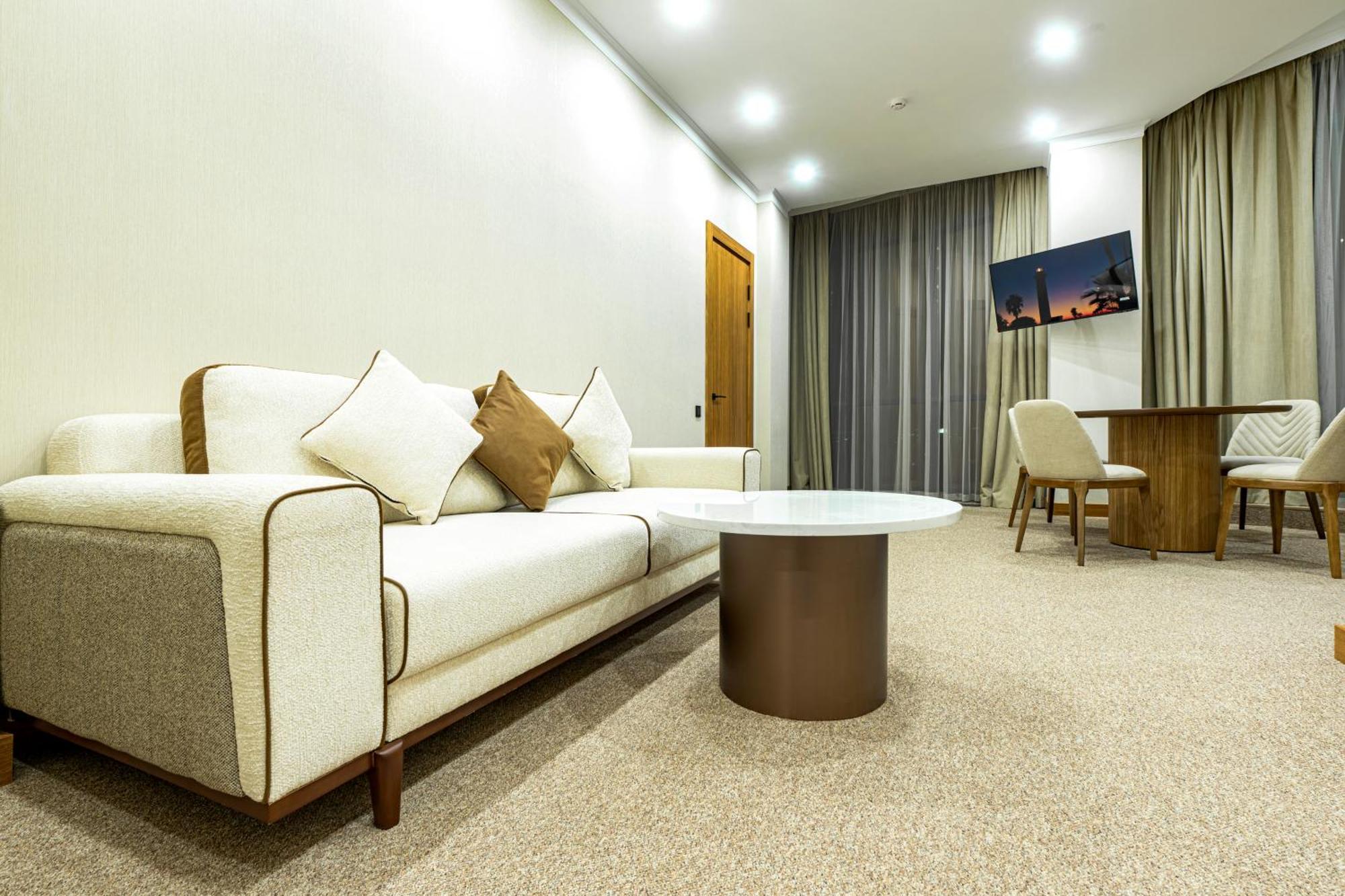 Mardan Hotel Shymkent Esterno foto
