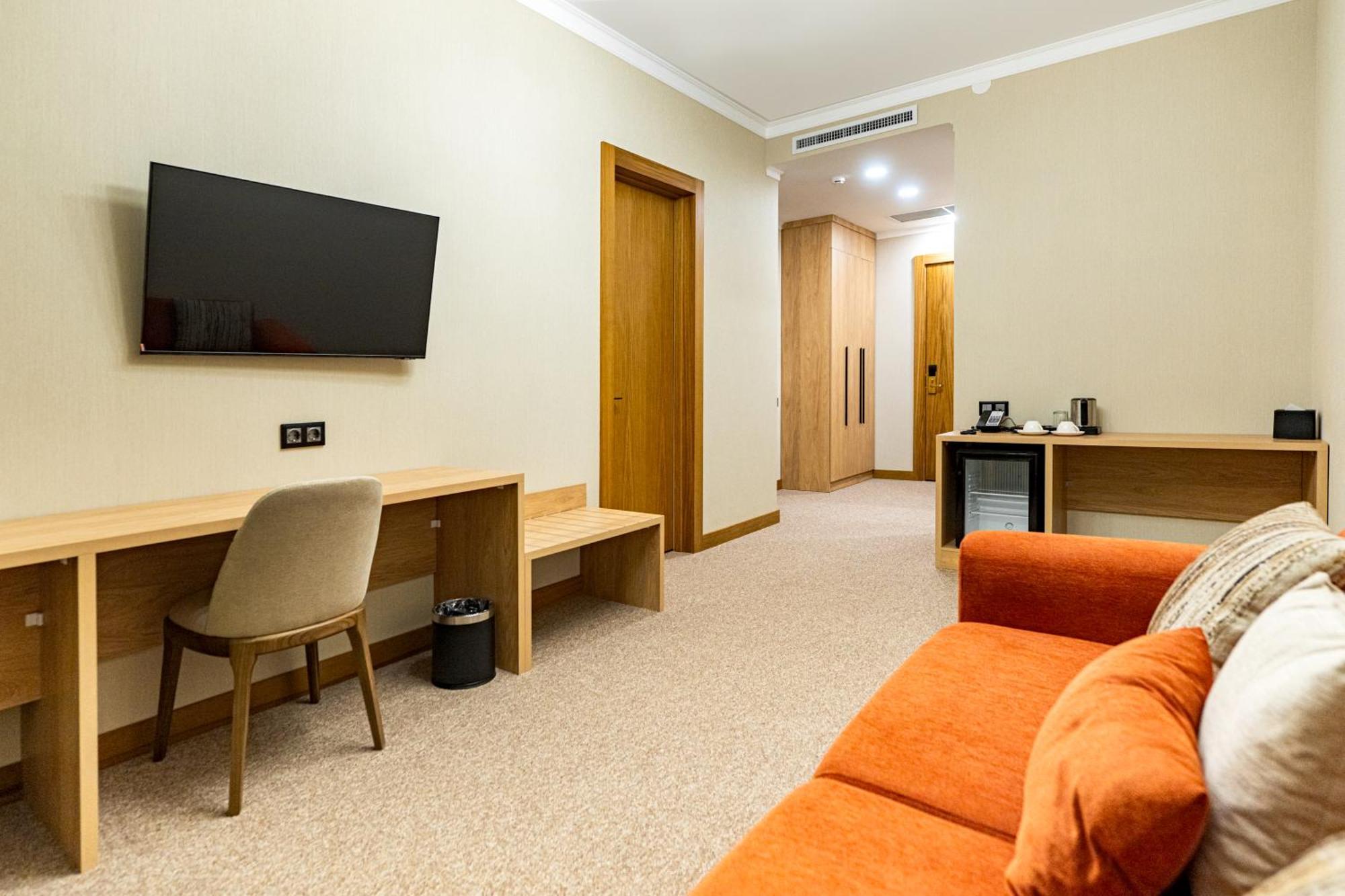 Mardan Hotel Shymkent Esterno foto