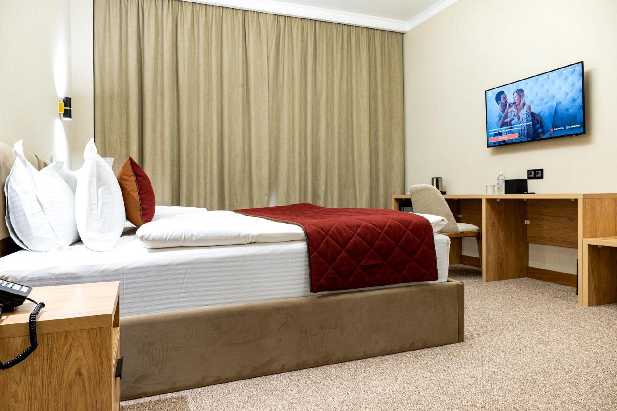 Mardan Hotel Shymkent Esterno foto